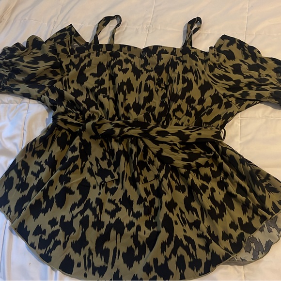 Tops - Blouse